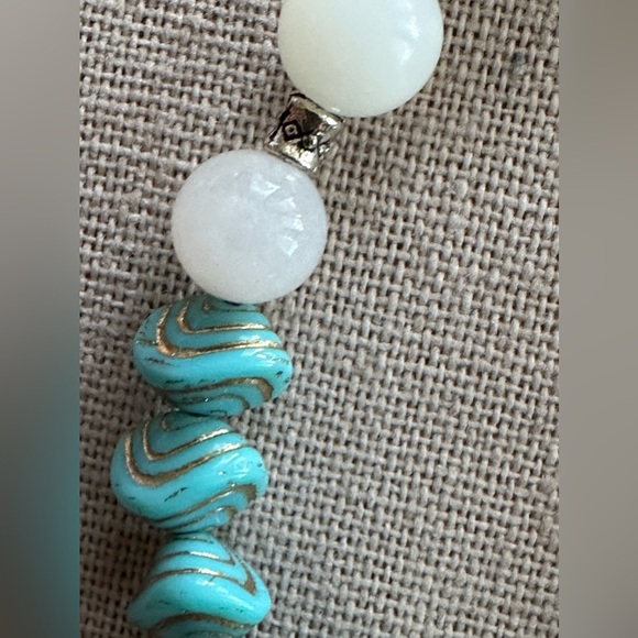 22 inch Faux Turquoise bead necklace NWOT - Picture 5 of 10